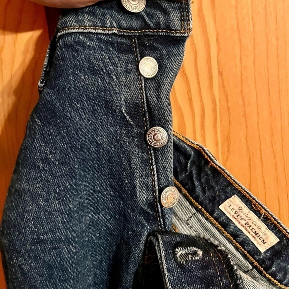 Levi’s Premium Denim NWOT Wedgie Straight Size 25 Blue Jeans Button Fly Leather - Picture 11 of 15